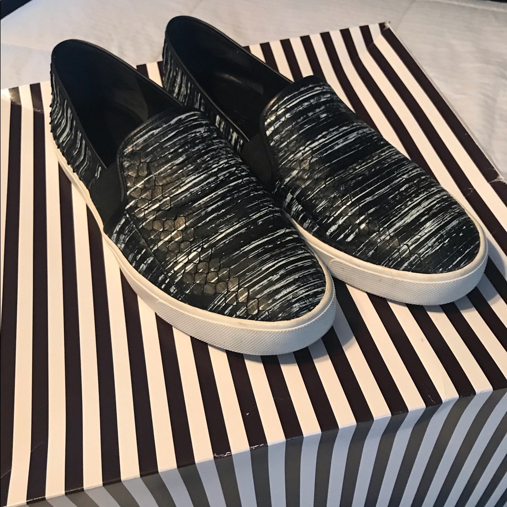 Vince Size 9 Blair Leather Slip On Sneakers $113
